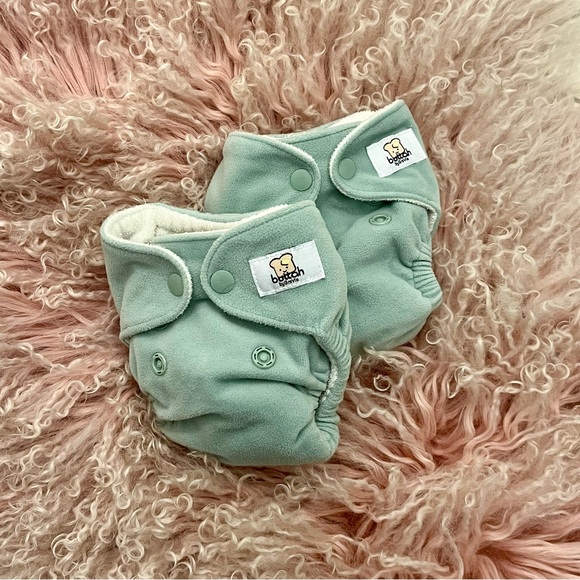 ♥️ 2-pack Grovia Newborn AIO Cloth Diapers in Buttah Glacier Velour - Picture 1 of 5